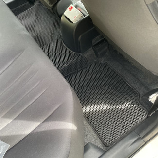 EVA коврики на Toyota Yaris IV 2019 - 2025 в Омске