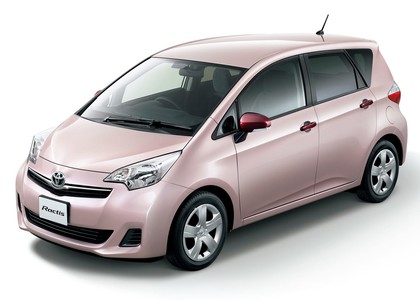 Ворсовые коврики на Toyota Ractis II 2010 - 2016 в Омске