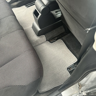 Ворсовые коврики на Nissan Tiida (C11) 2004 - 2014 в Омске