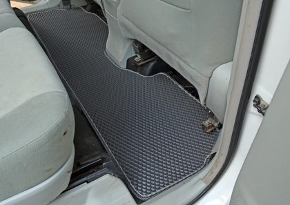Коврики на Toyota Prius Alpha 2011 - 2021 в Омске