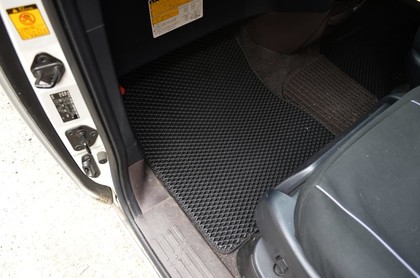 Коврики на Toyota Porte II 2012 - 2020 в Омске