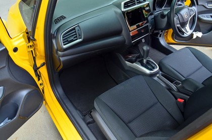 Ворсовые коврики на Honda Fit III 2013 - 2020 в Омске
