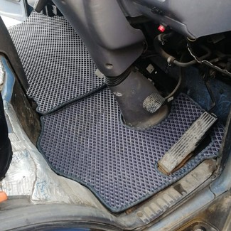 Коврики на Nissan Atlas (F23) 1992 - 2007 в Омске