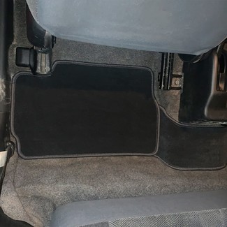 Коврики на Mitsubishi Pajero iO 1998 - 2007 в Омске