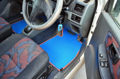 Коврики на Nissan Kix 2008 - 2012 в Омске