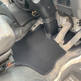 Коврики на Isuzu Forward IV узкая кабина 1994 - 2009 в Омске