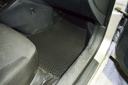 Коврики на Hyundai Tucson I 2004 - 2010 в Омске