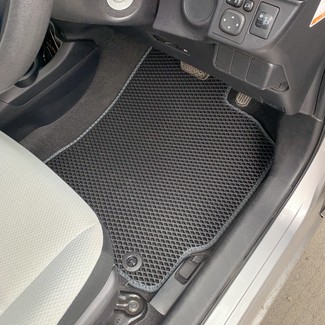 Коврики на Toyota Aqua (P10) 2011 - 2021 в Омске