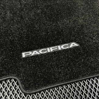 Коврики на Chrysler Pacifica II 2016 - 2025 в Омске