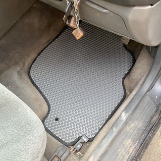 Коврики на Mitsubishi Diamante II 1995 - 2005 в Омске