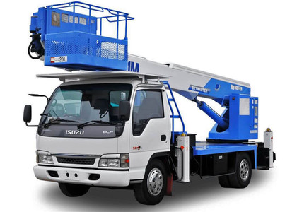 Коврики на Isuzu ELF V широкая кабина 1993 - 2011 в Омске