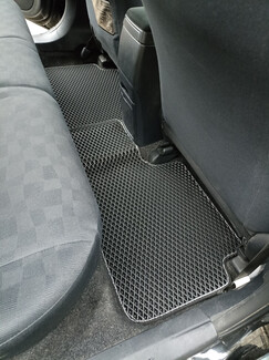 Ворсовые коврики на Toyota Corolla Fielder (E14) 2006 - 2012 в Омске Ворсовые коврики на Toyota Corolla Fielder (E14) 2006 - 2012 в Омске