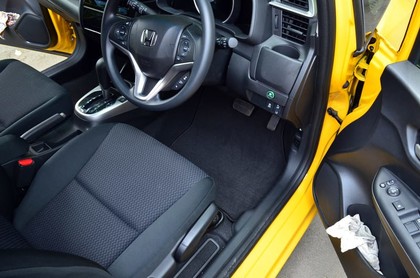 Ворсовые коврики на Honda Fit III 2013 - 2020 в Омске