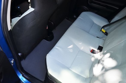 Коврики на Toyota Prius C 2011 - 2021 в Омске