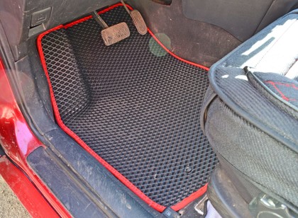 Коврики на Pontiac Vibe I 2002 - 2008 в Омске