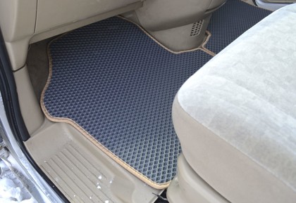Ворсовые коврики на Nissan Serena (C24) 1999 - 2005 в Омске