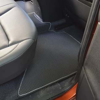 Коврики на Isuzu D-max III 2019 - 2025 в Омске