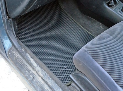 Коврики на Toyota Sprinter Marino 1992 - 1997 в Омске