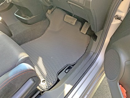 Коврики на Honda Stream II 2006 - 2014 в Омске
