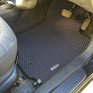 Ворсовые коврики на Toyota Vitz I 1998 - 2005 в Омске