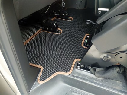 Коврики на Volkswagen Caravelle (T6) 2015 - 2019 в Омске