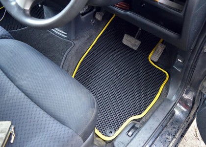 Коврики на Honda Mobilio Spike 2002 - 2008 в Омске