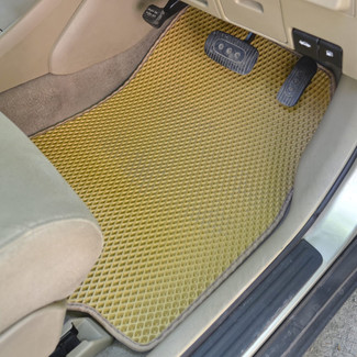 Ворсовые коврики на Nissan Tiida (C11) 2004 - 2014 в Омске