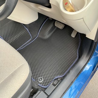 Коврики на Toyota Sienta II 2015 - 2022 в Омске