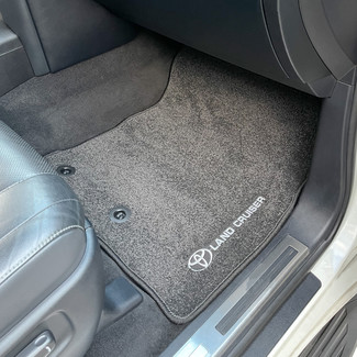 Коврики на Toyota Land Cruiser 200 2007 - 2021 в Омске