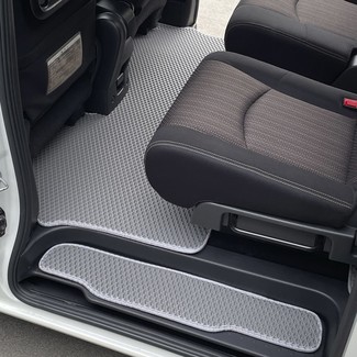 Коврики на Nissan Serena (C26) 2010 - 2016 в Омске