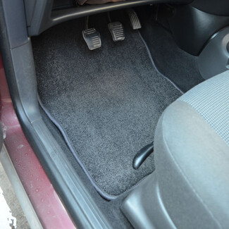 Ворсовые коврики на Ford Focus I 1998 - 2005 в Омске Ворсовые коврики на Ford Focus I 1998 - 2005 в Омске