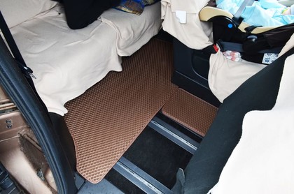 Коврики на Nissan Serena (C26) 2010 - 2016 в Омске