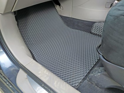 Коврики на Mitsubishi Grandis 2003 - 2009 в Омске