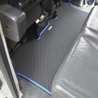 Коврики на Nissan NV200 2009 - 2025 в Омске