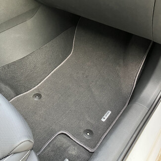 Ворсовые коврики на Skoda Superb III 2015 - 2026 в Омске Ворсовые коврики на Skoda Superb III 2015 - 2026 в Омске