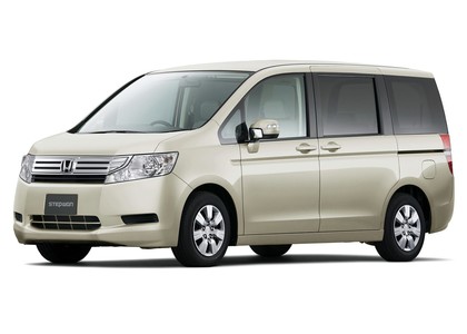 Ворсовые коврики на Honda StepWGN IV 2009 - 2015 в Омске