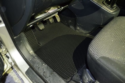 Коврики на Hyundai Tucson I 2004 - 2010 в Омске