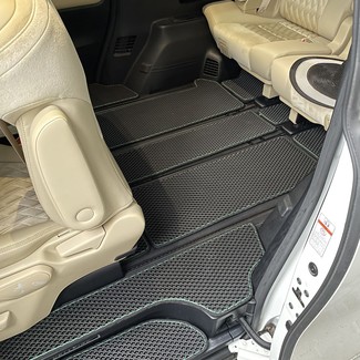 Ворсовые коврики на Toyota Vellfire (H30) 2015 - 2023 в Омске
