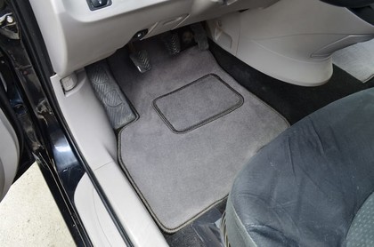 Коврики на Mitsubishi Grandis 2003 - 2009 в Омске