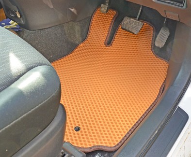 Ворсовые коврики на Toyota Wish II 2009 - 2017 в Омске